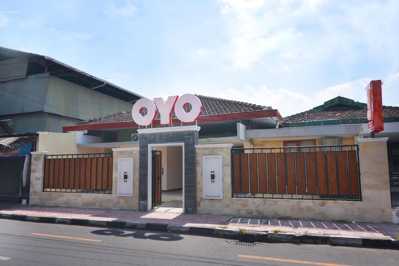 Super Oyo 1046 Omah Pathok Ξενοδοχείο Γιογκιακάρτα Εξωτερικό φωτογραφία